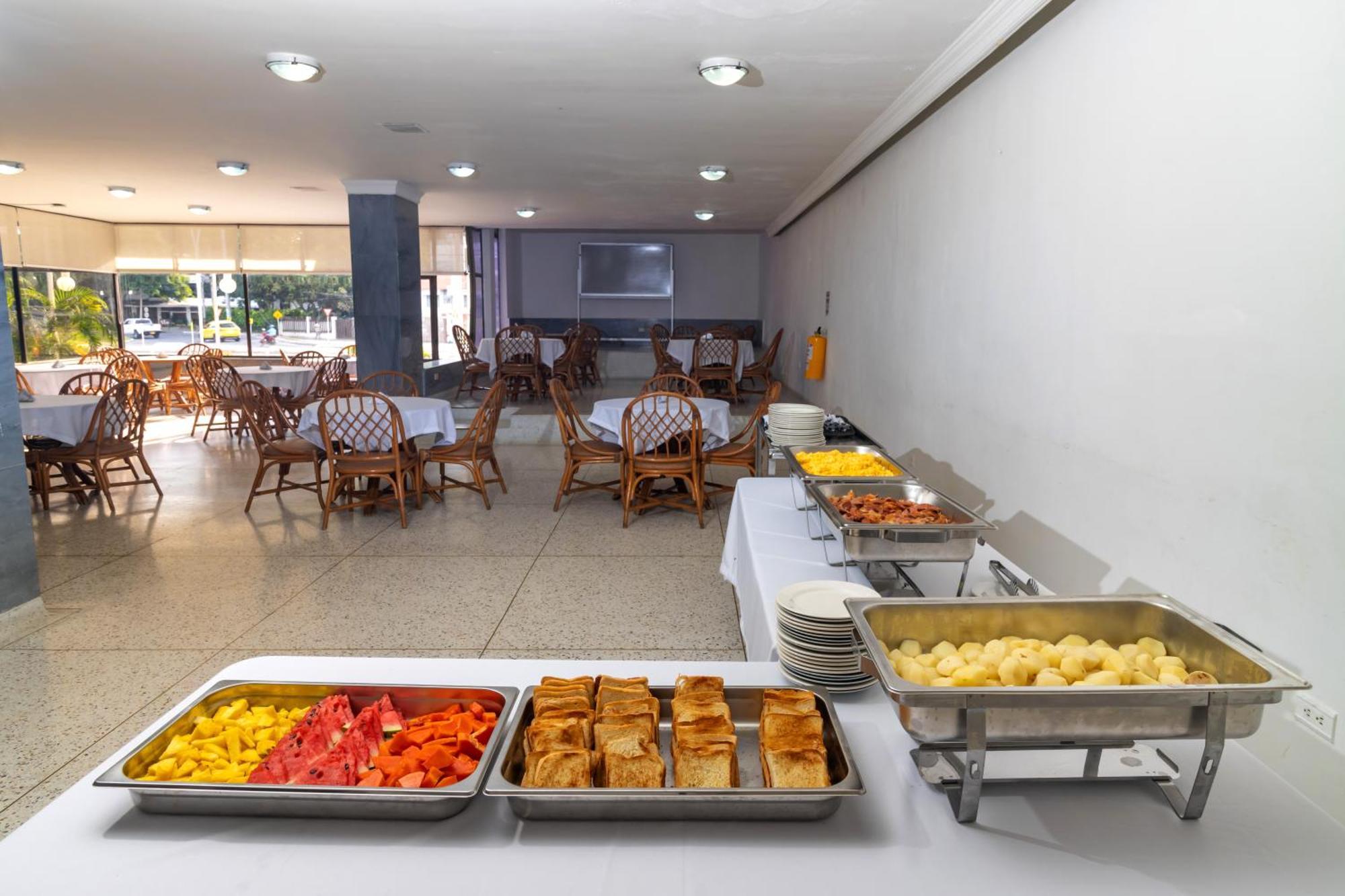 Hotel Axis Inn By Geh Suites Santa Marta  Zewnętrze zdjęcie