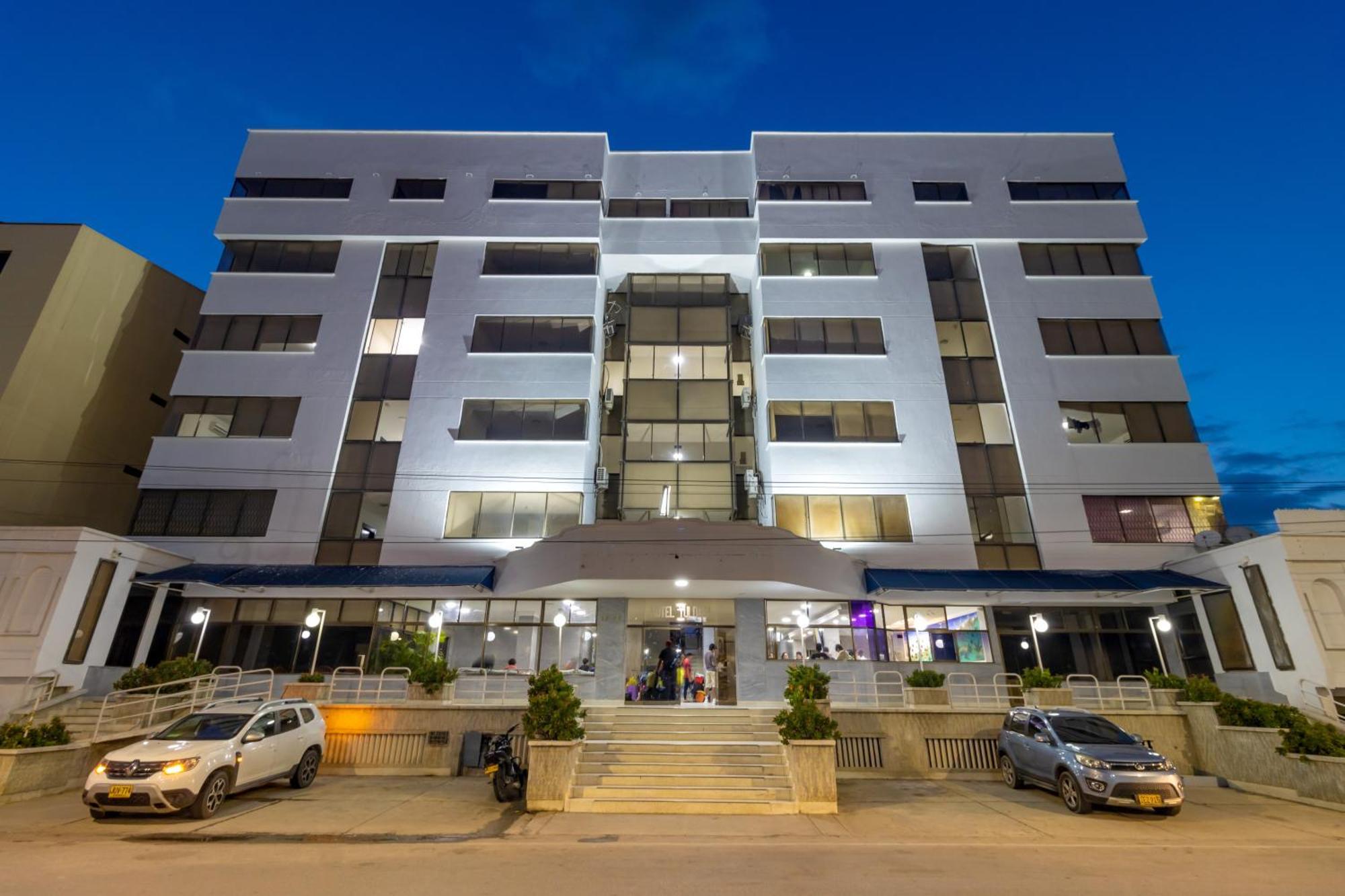 Hotel Axis Inn By Geh Suites Santa Marta  Zewnętrze zdjęcie