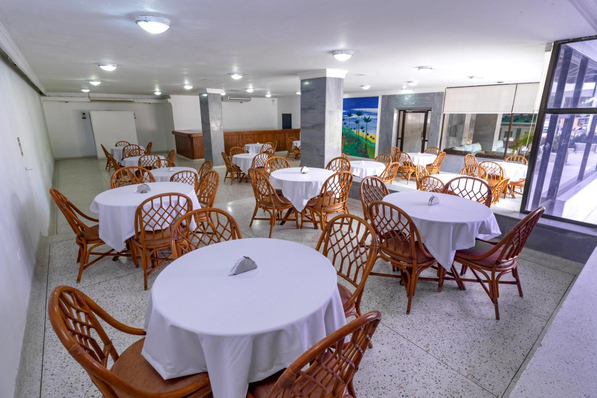 Hotel Axis Inn By Geh Suites Santa Marta  Zewnętrze zdjęcie