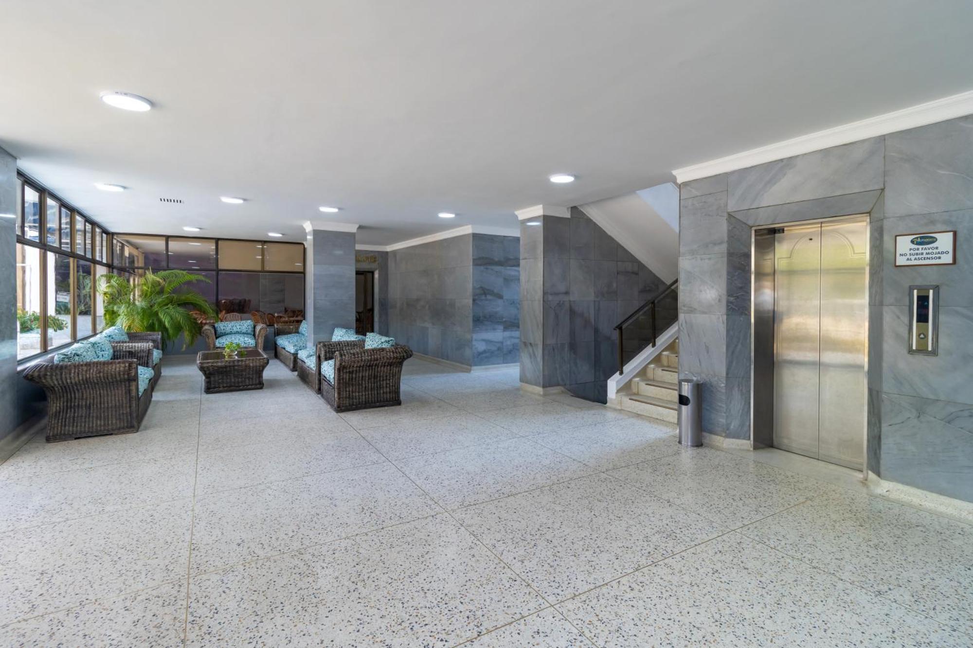 Hotel Axis Inn By Geh Suites Santa Marta  Zewnętrze zdjęcie