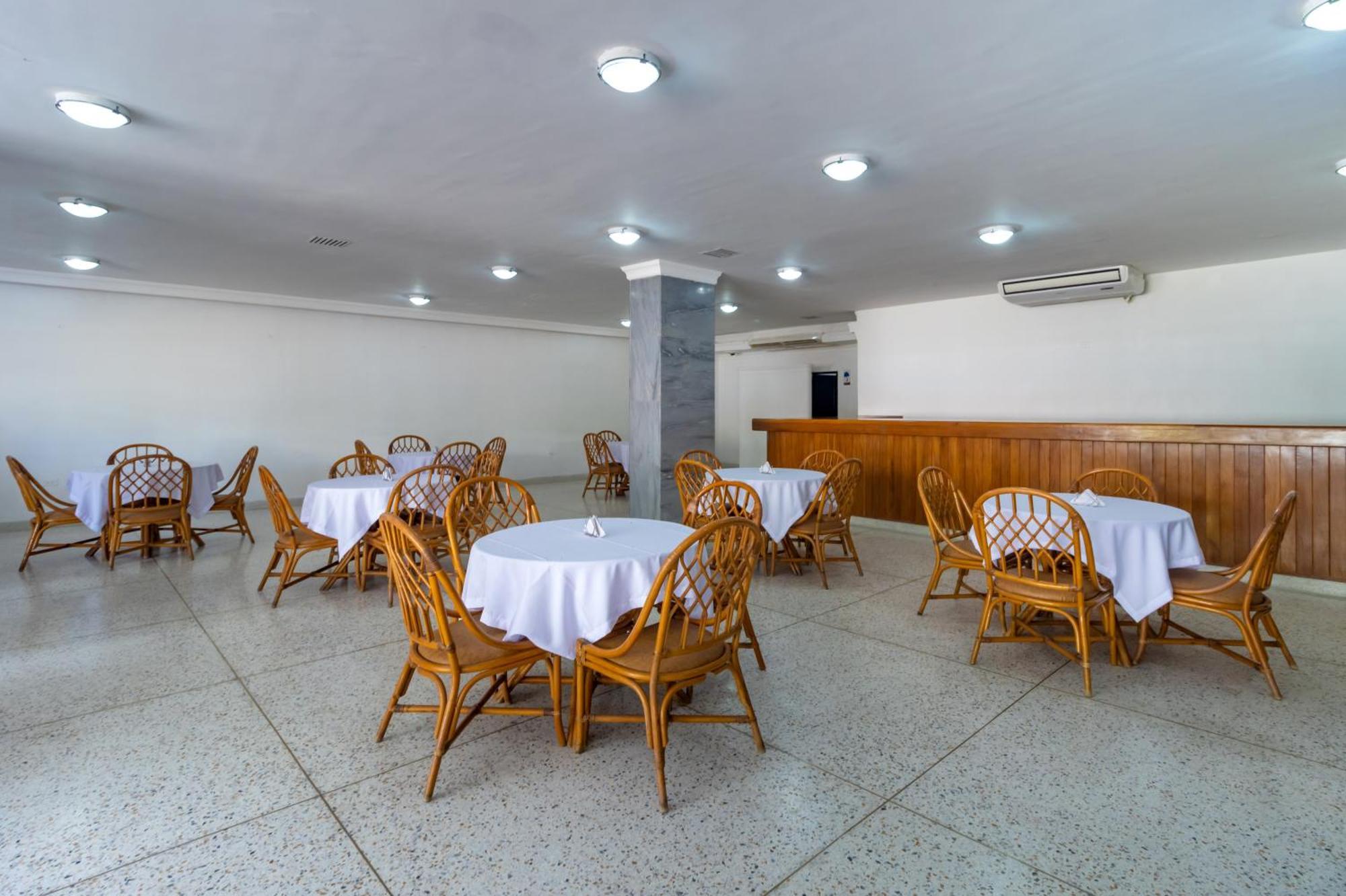 Hotel Axis Inn By Geh Suites Santa Marta  Zewnętrze zdjęcie