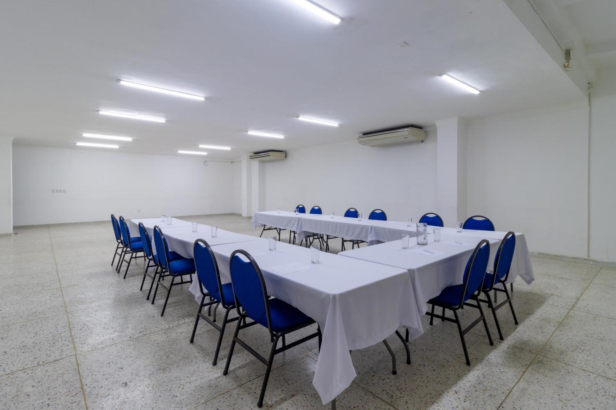 Hotel Axis Inn By Geh Suites Santa Marta  Zewnętrze zdjęcie