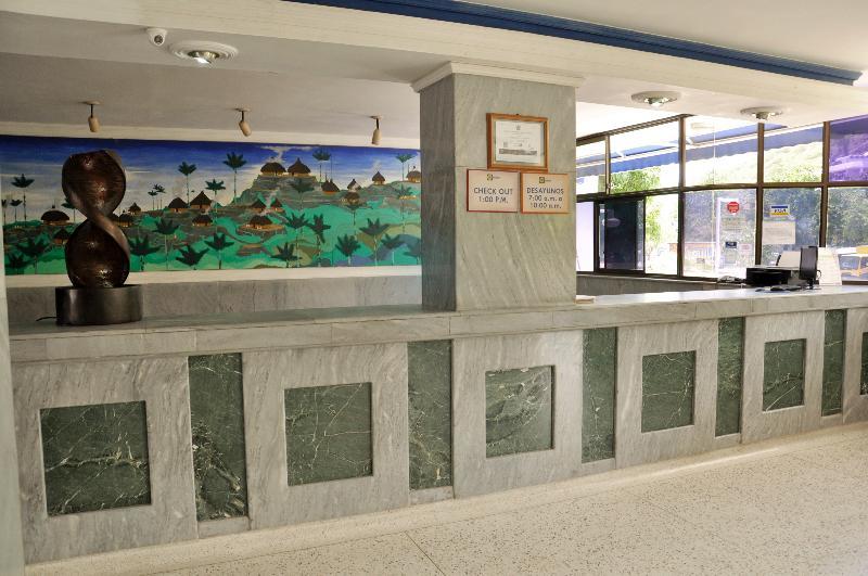 Hotel Axis Inn By Geh Suites Santa Marta  Zewnętrze zdjęcie